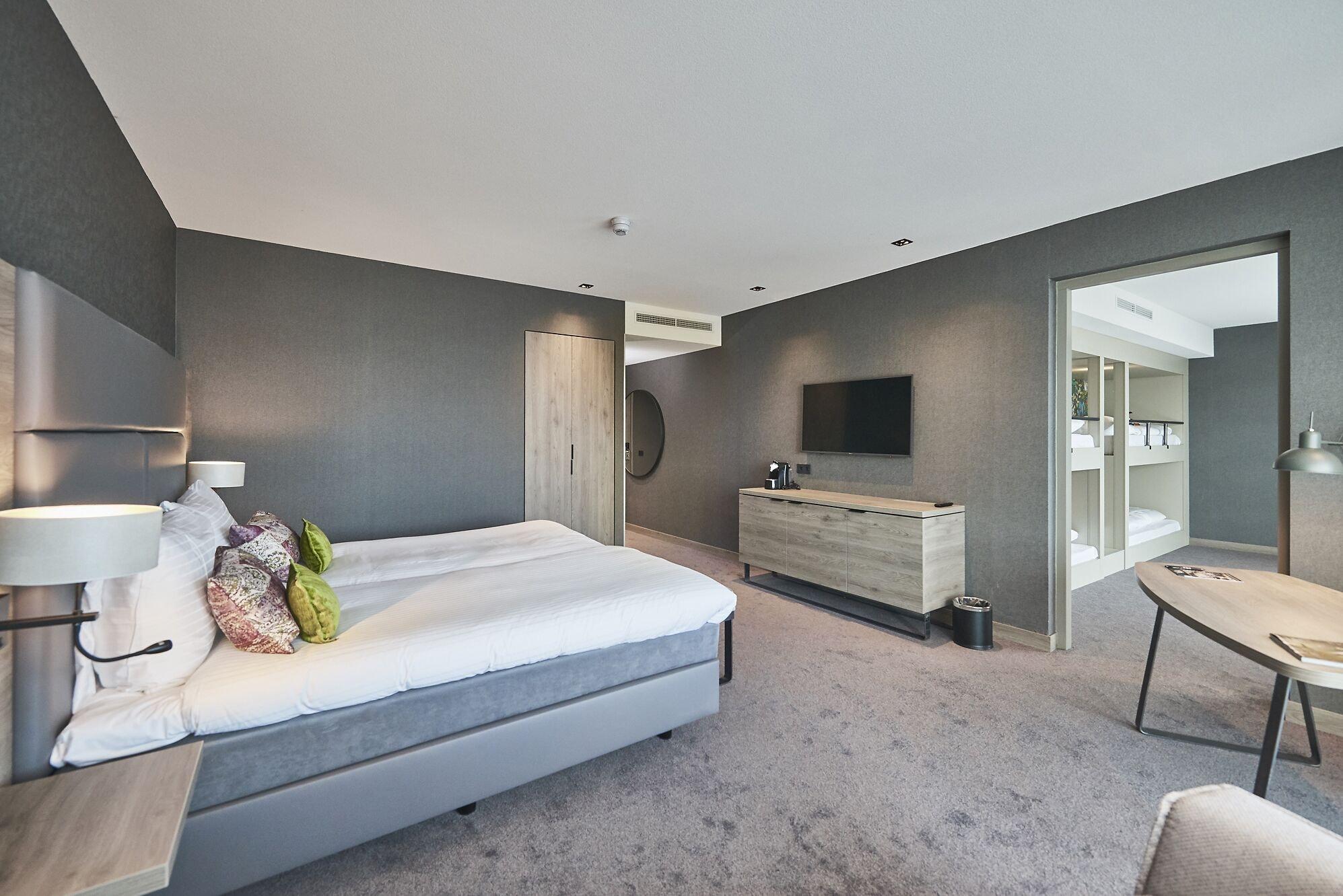 Van Der Valk Hotel Леуварден Екстериор снимка