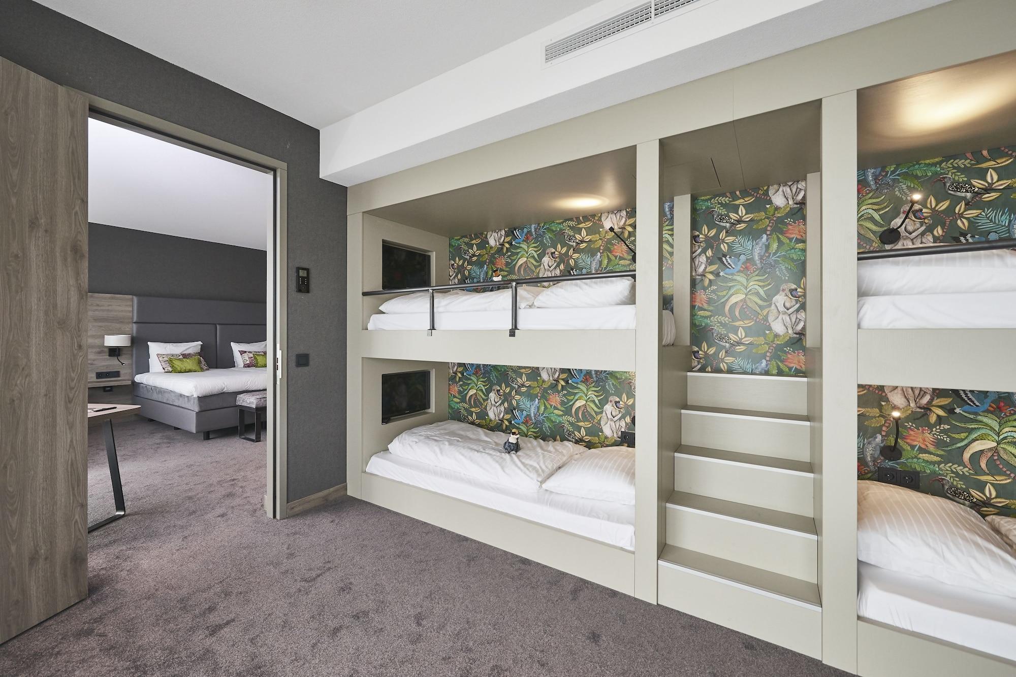 Van Der Valk Hotel Леуварден Екстериор снимка
