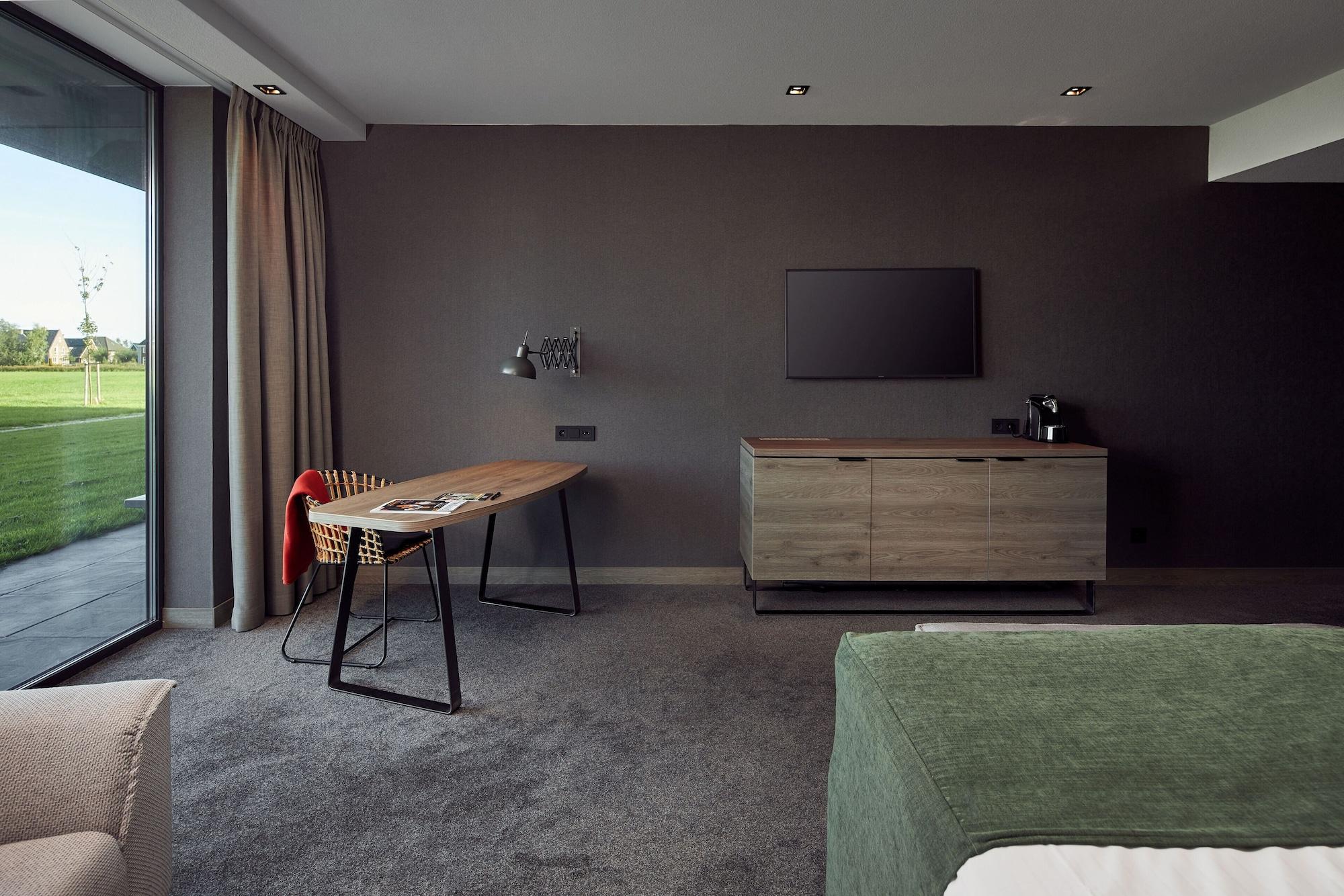 Van Der Valk Hotel Леуварден Екстериор снимка
