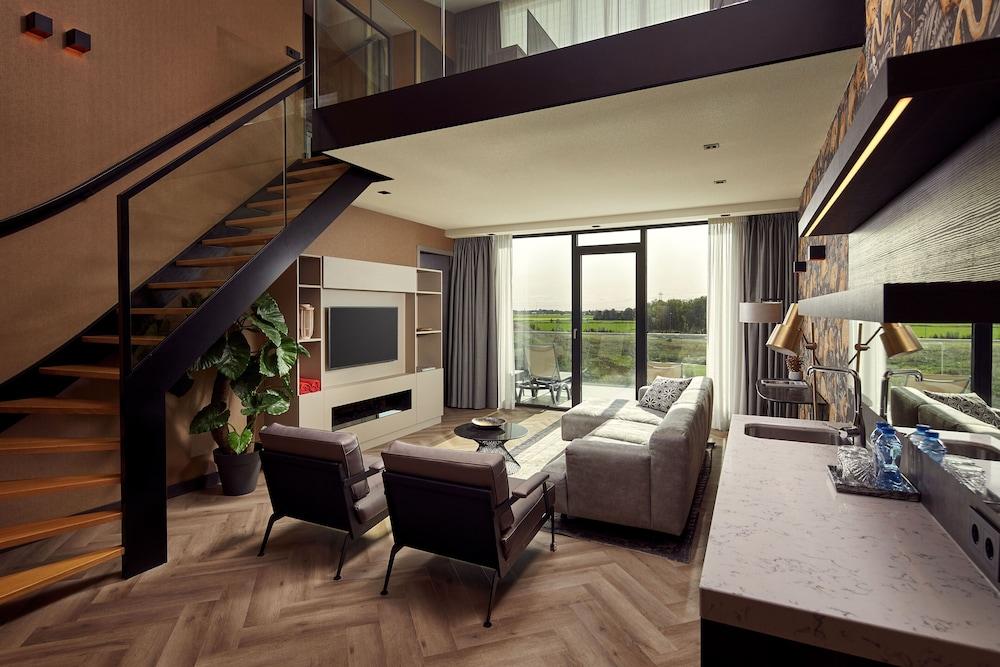 Van Der Valk Hotel Леуварден Екстериор снимка