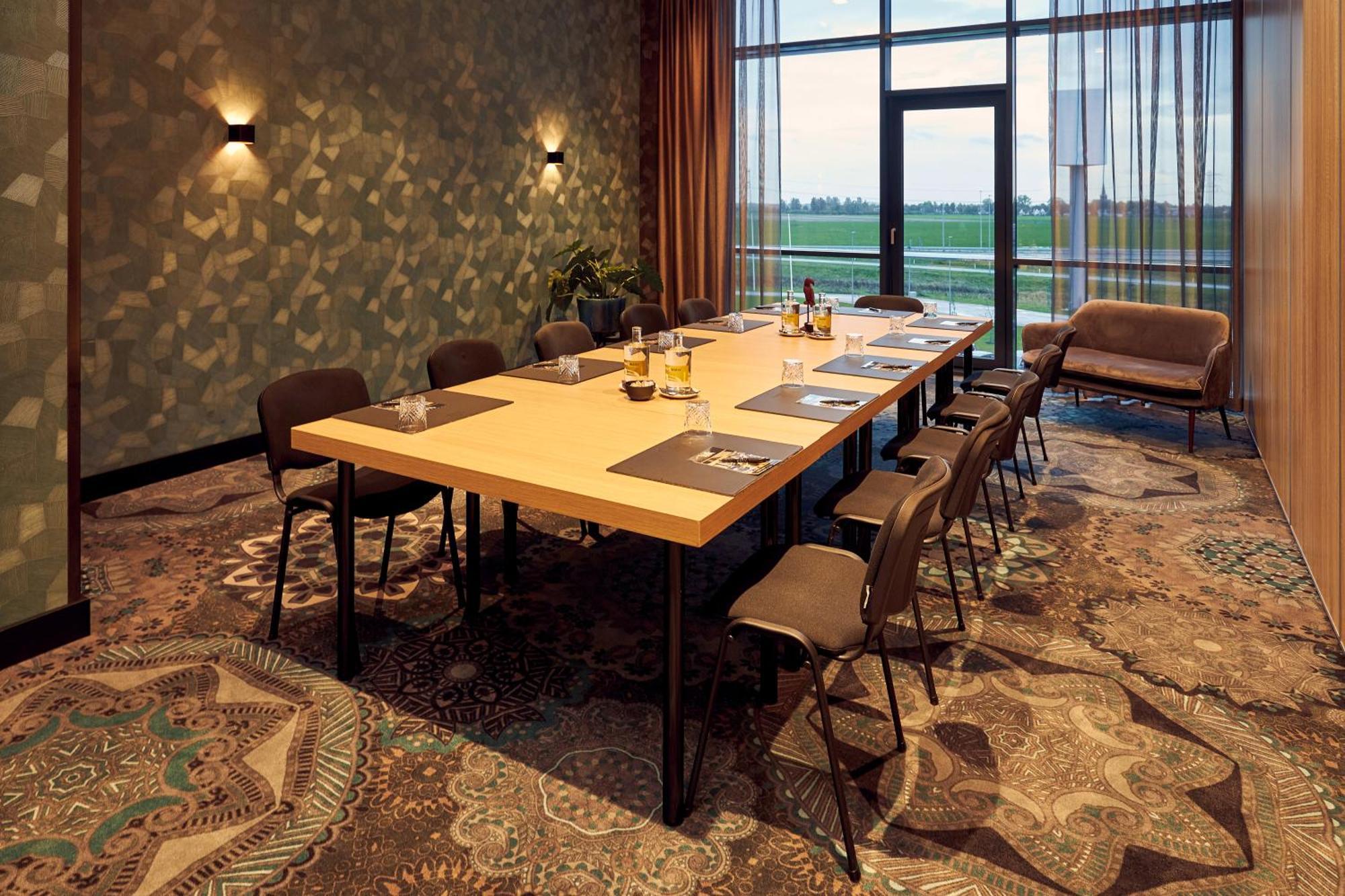 Van Der Valk Hotel Леуварден Екстериор снимка