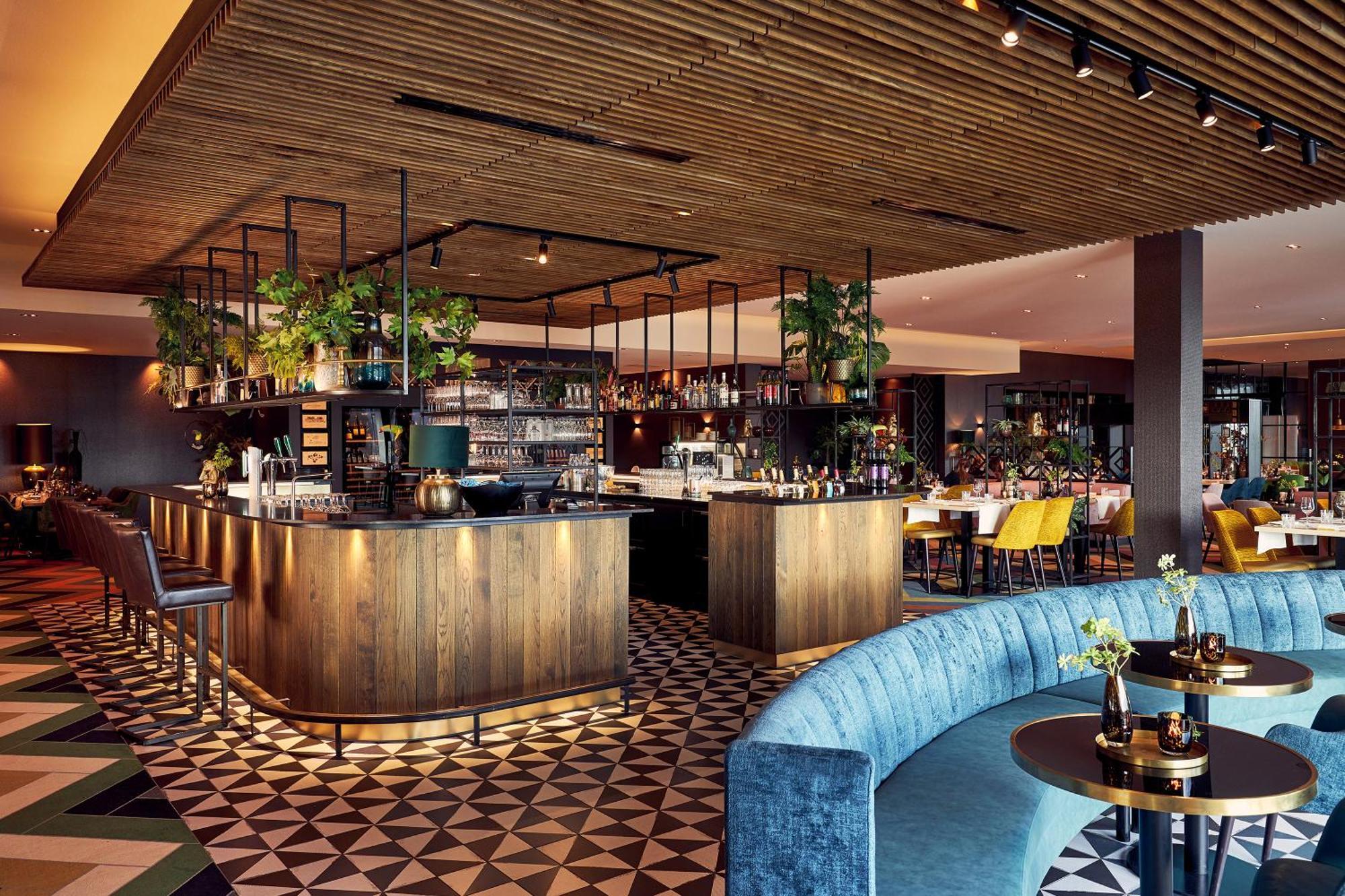 Van Der Valk Hotel Леуварден Екстериор снимка