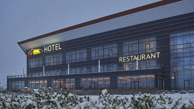 Van Der Valk Hotel Леуварден Екстериор снимка
